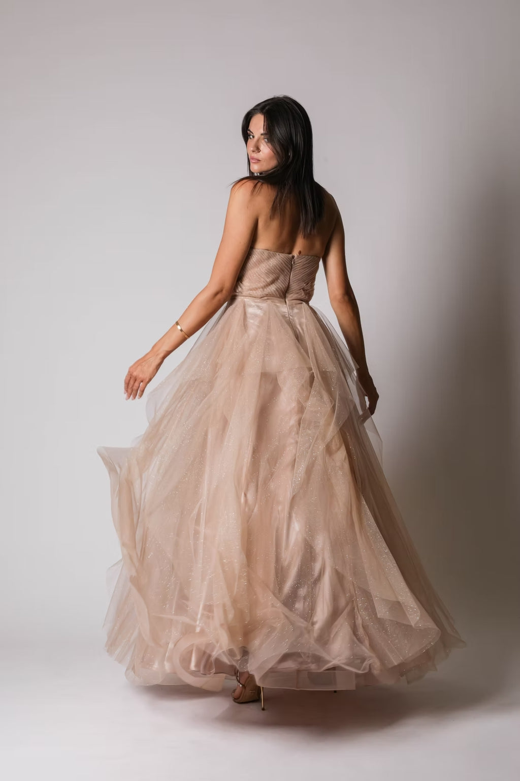 ABITO VYNIQUE - VISII