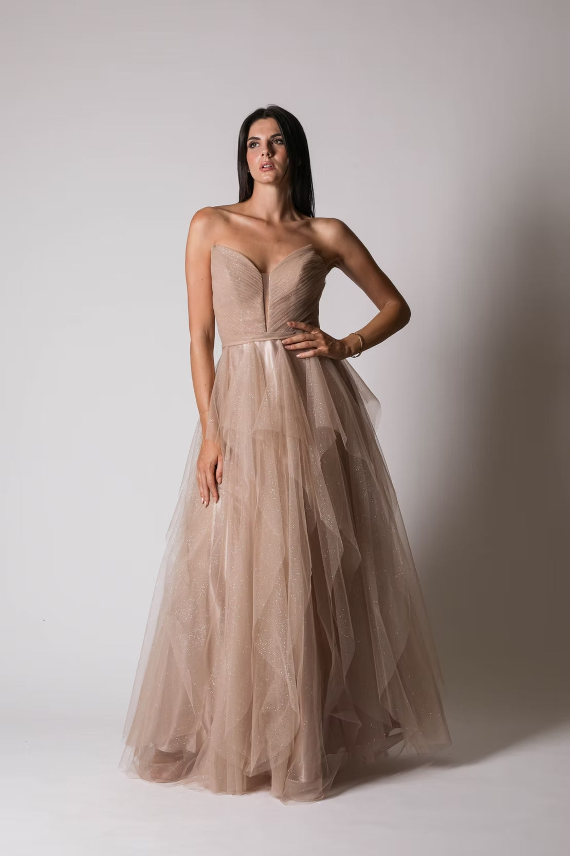 ABITO VYNIQUE - VISII