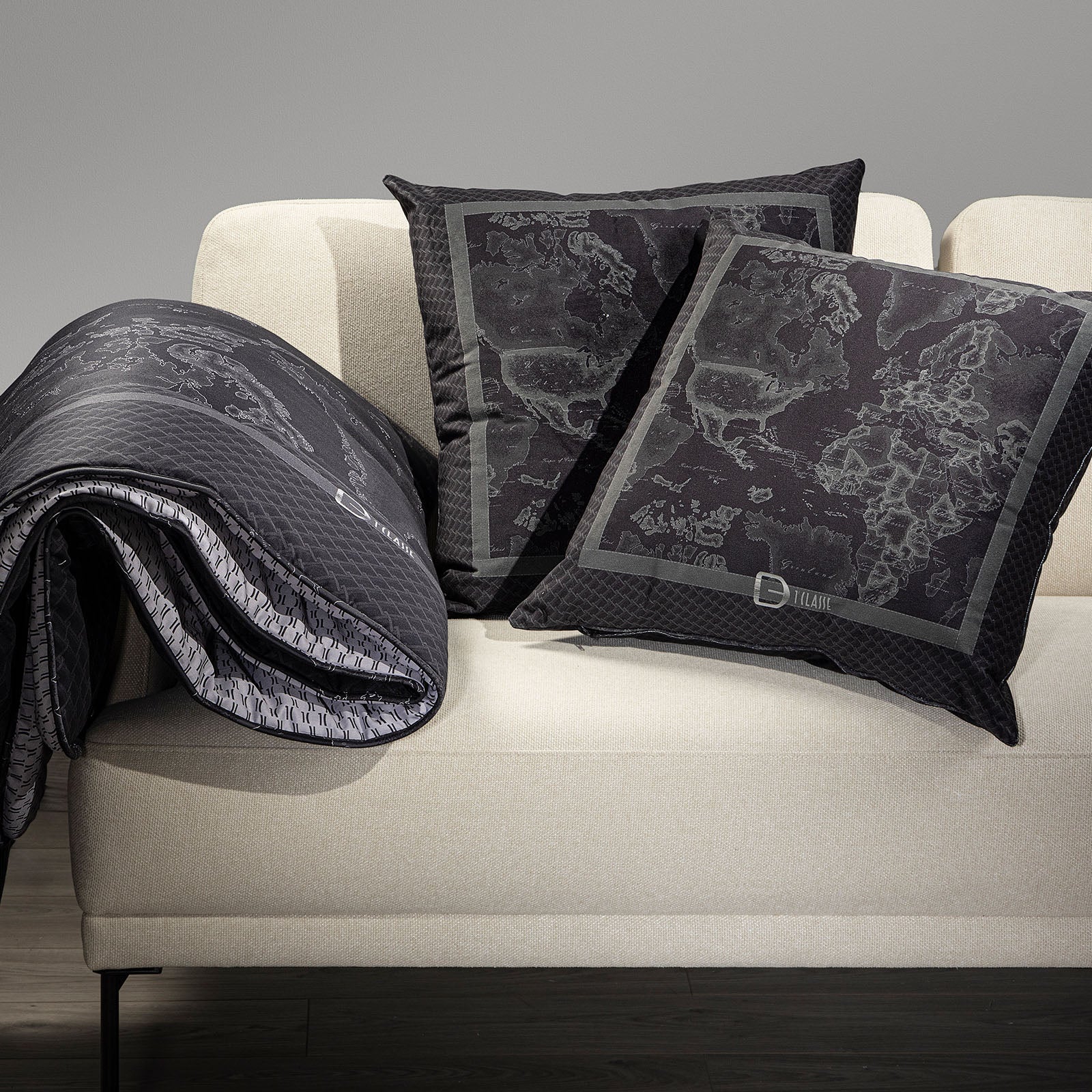 CUSCINO D'ARREDO IN VELLUTO GEO NIGHT 1A CLASSE - CALEFFI
